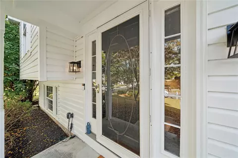 Entry Way - 970 Castleview Dr, Irwin, PA 15642 photo 1 of 2