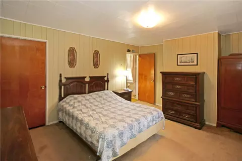 Bedroom - 1326 Wolfe Ave, Braddock, PA 15104 photo 4 of 7