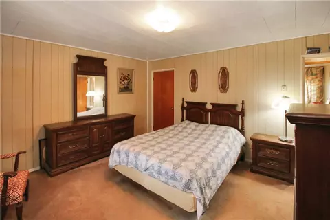 Bedroom - 1326 Wolfe Ave, Braddock, PA 15104 photo 5 of 7