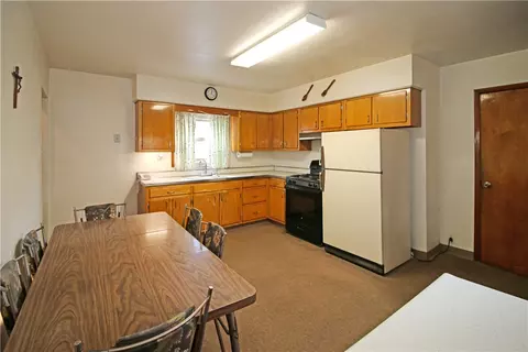Kitchen - 1326 Wolfe Ave, Braddock, PA 15104 photo 3 of 4