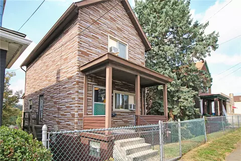 1326 Wolfe Ave, Braddock, PA 15104