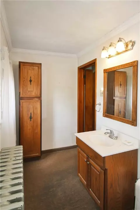 Bath - 1326 Wolfe Ave, Braddock, PA 15104 photo 2 of 2