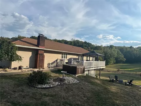 Exterior - 110 Wilhelm Dr, Monaca, PA 15061 photo 2 of 5