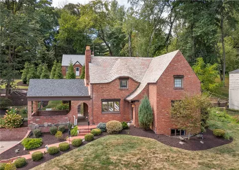 215 Brookside Blvd, Pittsburgh, PA 15241