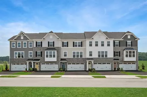 114 Ironwood St, PA 16063