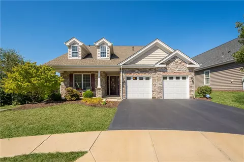 158 Summer Seat Ln, Pittsburgh, PA 15237
