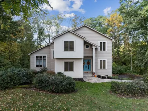 551 Poplar Dr, Greensburg, PA 15601