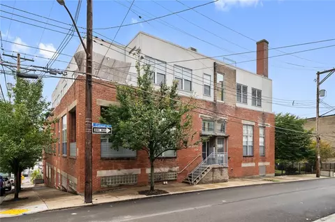 1536 Colwell St #1, Pittsburgh, PA 15219