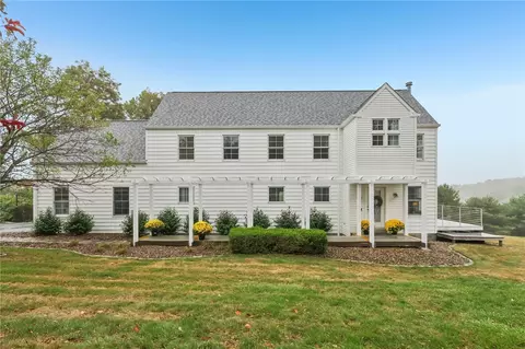 551 Hickory Grade Rd, Bridgeville, PA 15017