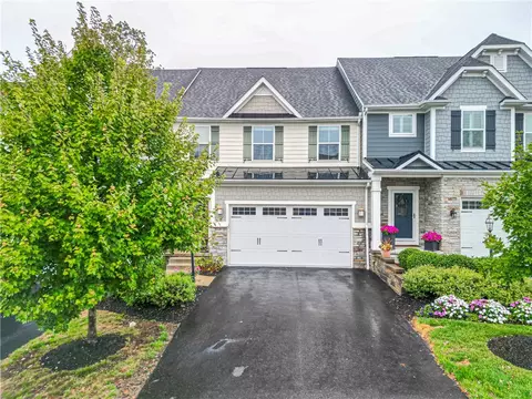 2529 Adele, Sewickley, PA 15143
