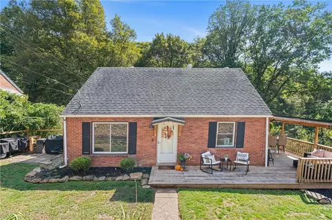 115 Woodcock Dr, Aliquippa, PA 15001