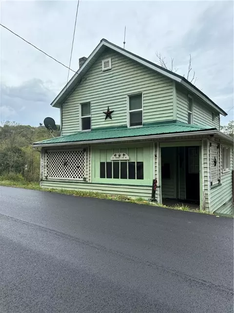 397 Purchase Line Rd, Dixonville, PA 15734