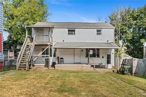 1302 Irwin St, Aliquippa, PA 15001