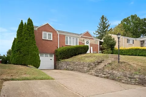 468 Lois Dr, Pittsburgh, PA 15236