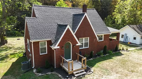 1112 Big Sewickley Creek Rd, Sewickley, PA 15143