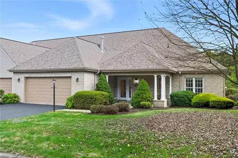 313 Luke Ct, Gibsonia, PA 15044