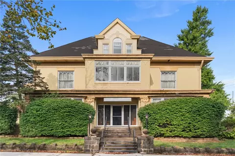 1600 Coursin St, Mckeesport, PA 15132