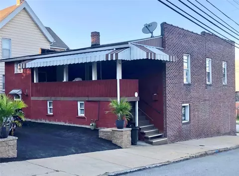 800 Wallace Ave, Vandergrift, PA 15690