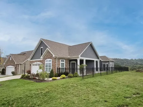 4252 Hawthorn Dr, South Park, PA 15129