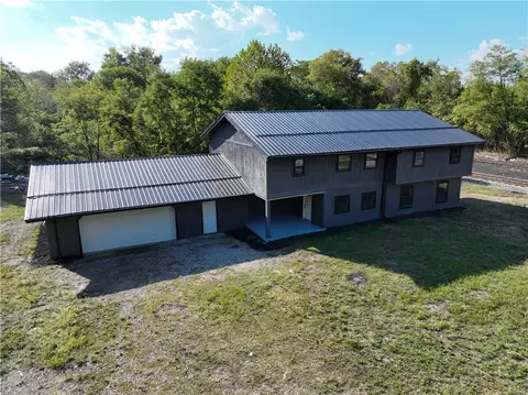 45 Hogsett Ln, Uniontown, PA 15401