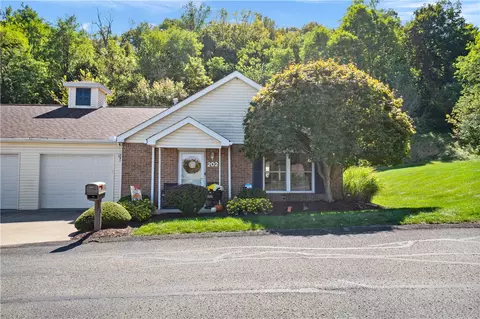 202 Village Ct, Washington, PA 15301