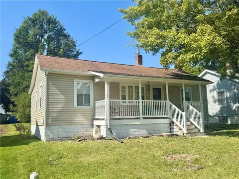 27 6th St, Bessemer, PA 16112