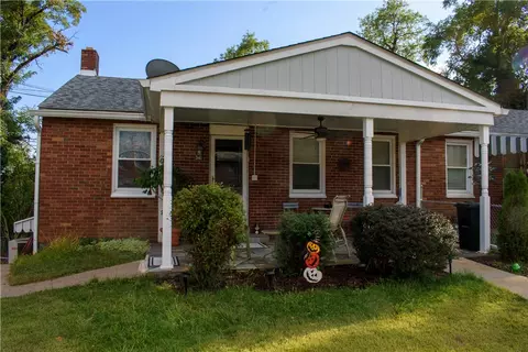 341 Mount Vernon Dr #341, Pittsburgh, PA 15223