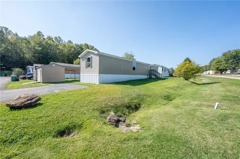 710 Greyhound Ln, Greensburg, PA 15601