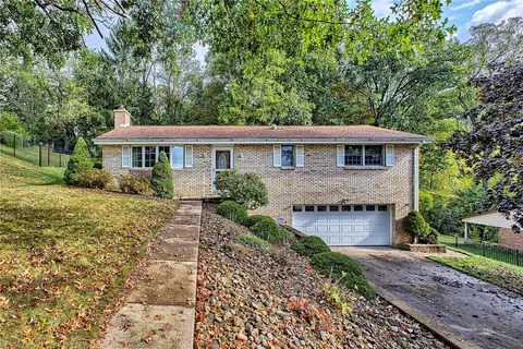 207 Limberline Dr, Greensburg, PA 15601