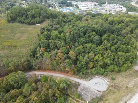000 Bentleyville Rd, Charleroi, PA 15022