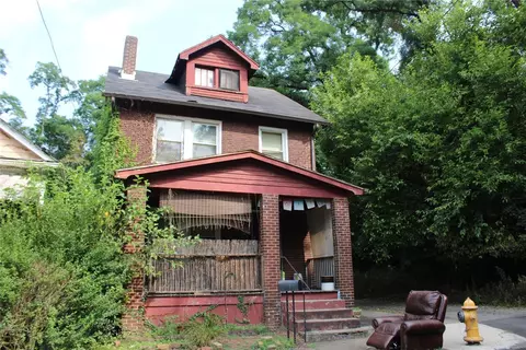 425 N Holland Ave, Braddock, PA 15104