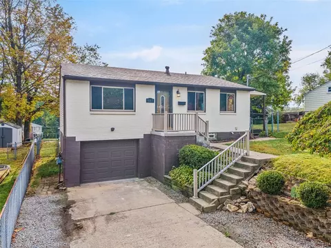 863 Wildlife Lodge Rd, New Kensington, PA 15068