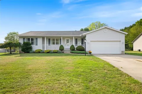 1086 Nantucket Dr, Hermitage, PA 16148