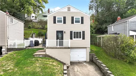 715 Hestor Dr, Pittsburgh, PA 15220