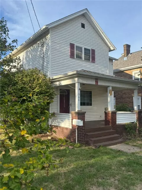 966 W Ridge Ave, Sharpsville, PA 16150