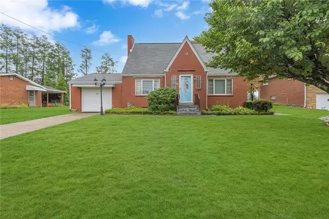 998 Ridge Rd, Ambridge, PA 15003