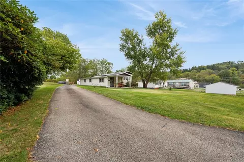 91 Koter Dr, Jeannette, PA 15644
