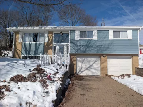 211 Rosebriar, Glenshaw, PA 15116