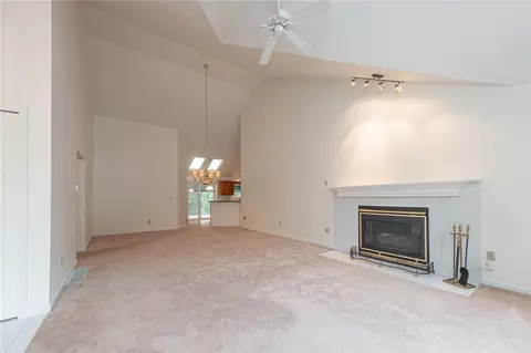 Living - 306 Georgetown Ln, Export, PA 15632 photo 4 of 9