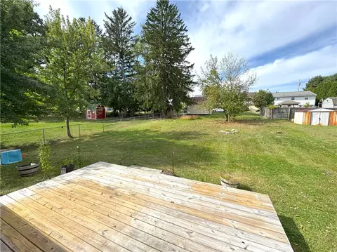 Exterior - 488 Meadow Rd, Irwin, PA 15642 photo 4 of 4