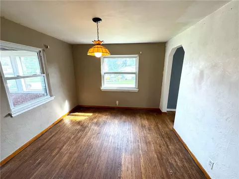 Living - 488 Meadow Rd, Irwin, PA 15642 photo 3 of 3