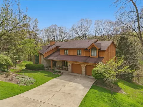 4616 Windbrook Dr, Murrysville, PA 15668