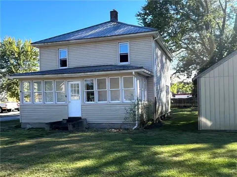 6 W Lacock, Sandy Lake, PA 16145