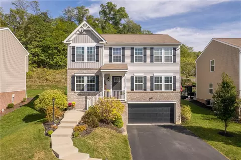 330 Everest Cir, Houston, PA 15342