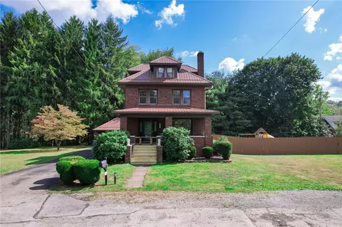 323 Morrison Ave, Ellwood City, PA 16117