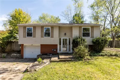 129 Skyline Dr, Pittsburgh, PA 15239