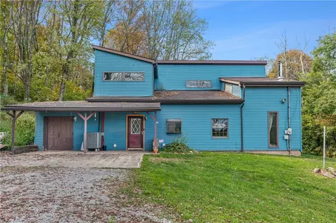 409 Quail Hill Rd, Normalville, PA 15469