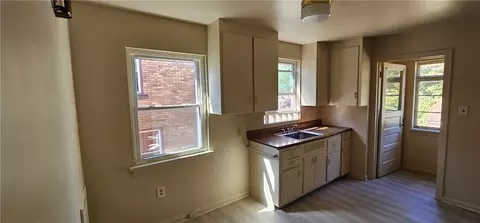 143 E 1435 E Winter Ave, New Castle, PA 16101 photo 15