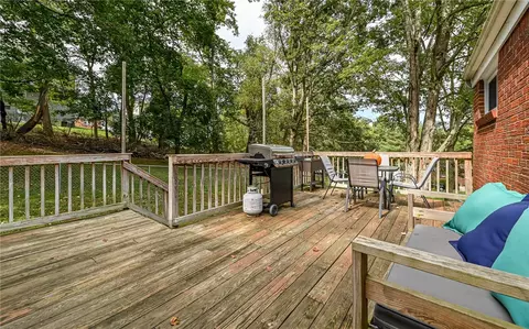 Exterior - 2524 Royal View Dr, Allison Park, PA 15101 photo 9 of 14