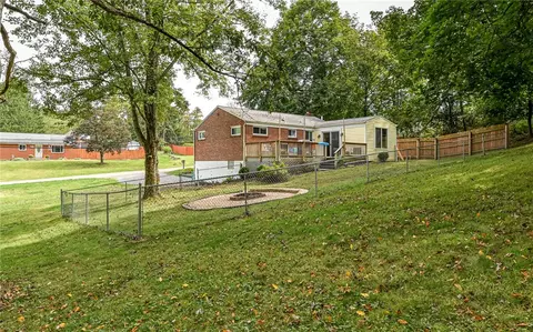Exterior - 2524 Royal View Dr, Allison Park, PA 15101 photo 4 of 14